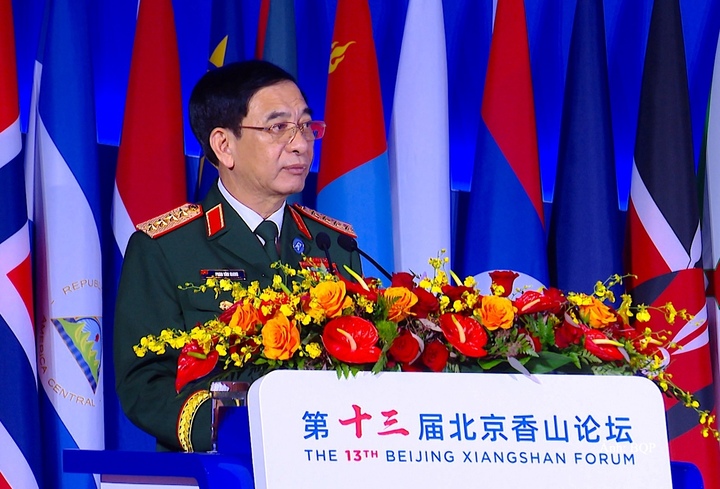Đại tướng Phan Văn Giang, Ủy viên Bộ Chính trị, Phó Thủ tướng Chính phủ, Bộ trưởng Bộ Quốc phòngViệt Nam phát biểu tại diễn đàn.