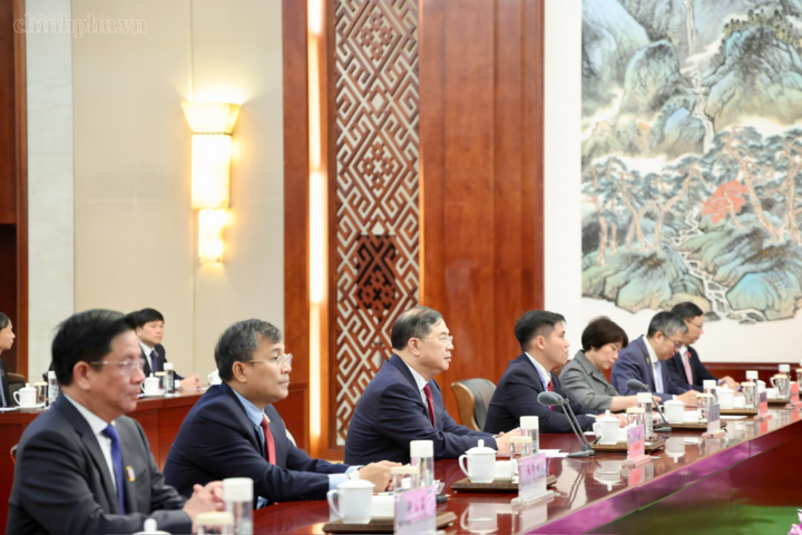 Phó Thủ tướng Thường trực Phạm Gia Túc đề nghị hai bên đẩy mạnh triển khai trụ cột hợp tác quốc phòng - an ninh thực chất hơn; đề nghị Trung Quốc tạo thuận lợi cho nông sản Việt Nam xuất khẩu sang Trung Quốc - Ảnh: chinhphu.vn/Phương Nguyên