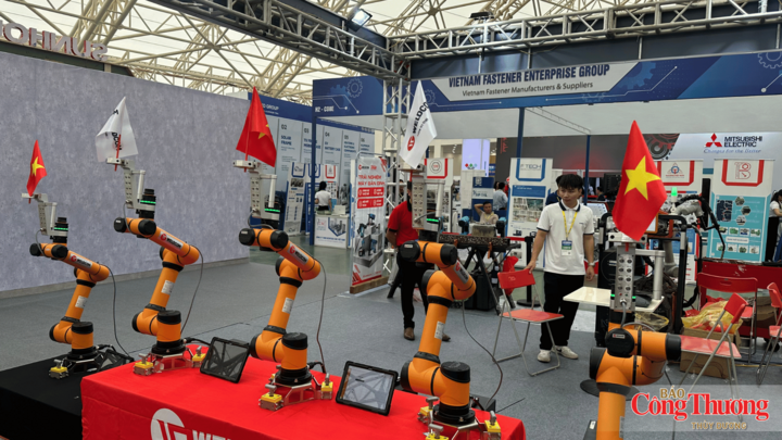 GREENTECH HANOI 2026 được tổ chức với quy mô 400 gian hàng với 200 gian hàng của các doanh nghiệp trong nước và 200 gian hàng quốc tế đến từ nhiều quốc gia