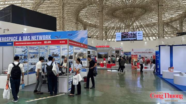 Khai mạc Hội chợ triển lãm quốc tế GREENTECH HANOI 2026 - 3
