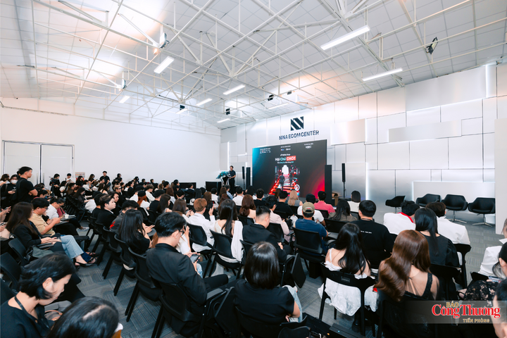 Đông đảo đại diện các cơ quan quản lý, cơ quan báo chí, nhà sáng tạo nội dung tại sự kiện.