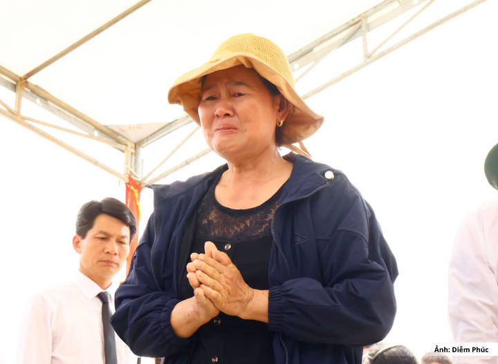Bà Võ Thị Thủy (đến từ tỉnh Nghệ An) là con gái duy nhất của liệt sĩ Võ Xuân Thu xúc động chia sẻ: “Mừng lắm! Giây phút mà con gái tôi báo tin rằng đã tìm được thông tin của ông, cả gia đình tôi vỡ òa cảm xúc. Hơn 10 ngày nay ai cũng trong ngóng cả”.