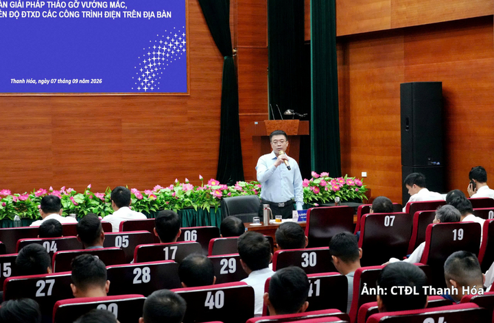 CTĐL Thanh Hóa cùng các đơn vị tư vấn, nhà thầu, thi công rà soát tiến độ, trao đổi vướng mắc, thống nhất giải pháp đẩy nhanh quá trình triển khai các dự án đầu tư xây dựng.