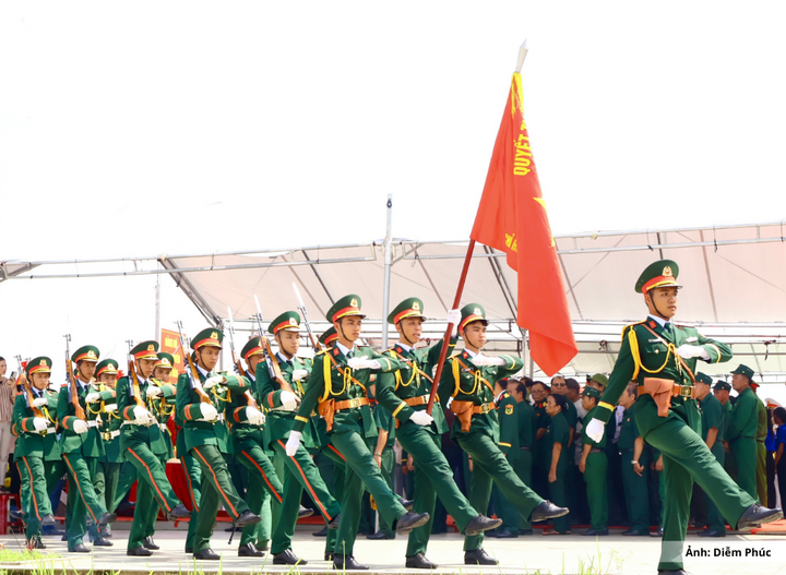 Phần mộ tập thể được Bộ CHQS TP. Đà Nẵng khai quật, cất bốc tại thôn Gò Cao, xã Thu Bồn (TP. Đà Nẵng) vào sáng 15/9.