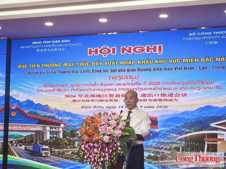 Ông Vũ Bá Phú, Cục trưởng Cục Xúc tiến thương mại, Bộ Công Thương phát biểu tại hội nghị.