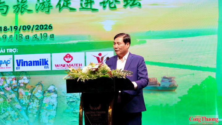 Ông Hứa Trường Sơn, Phó giám đốc Sở Công Thương TP. Cần Thơ, phát biểu khai mạc tại diễn đàn.