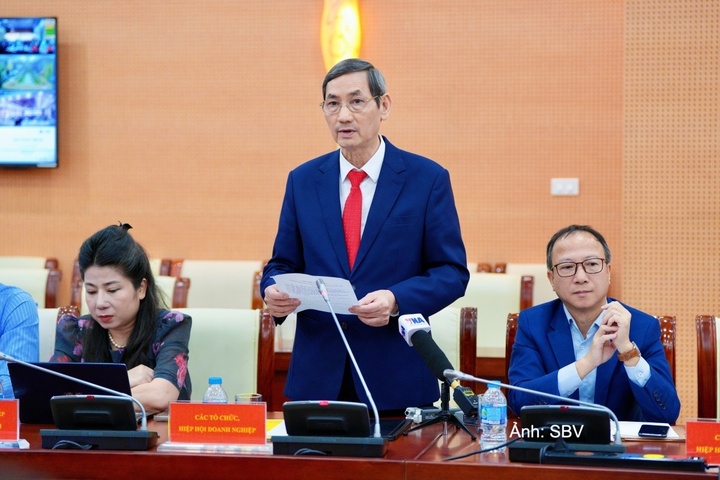 Ông Đỗ Văn Vẻ, Chủ tịch Hiệp hội Doanh nghiệp tỉnh Hưng Yên chia sẻ tại hội nghị.