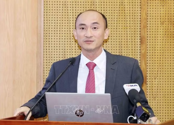 Đồng chí Vũ Duy Thành, Phó Vụ trưởng Vụ Chính sách đối ngoại, Bộ Ngoại giao thông tin Chuyên đề tại hội nghị. Ảnh: Phương Hoa/TTXVN
