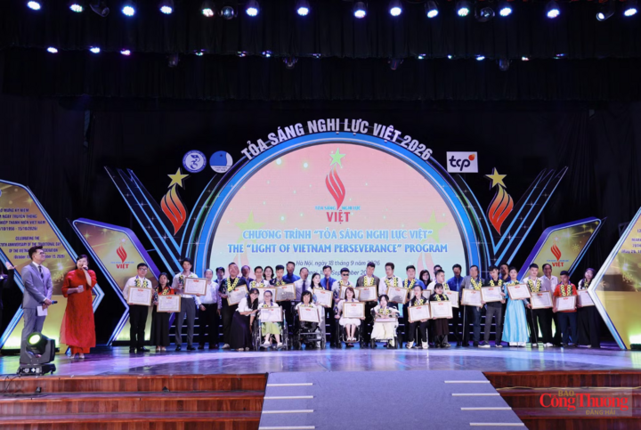 Các gương thanh niên khuyết tật được nhận Bằng khen của Trung ương Hội Liên hiệp Thanh niên Việt Nam.