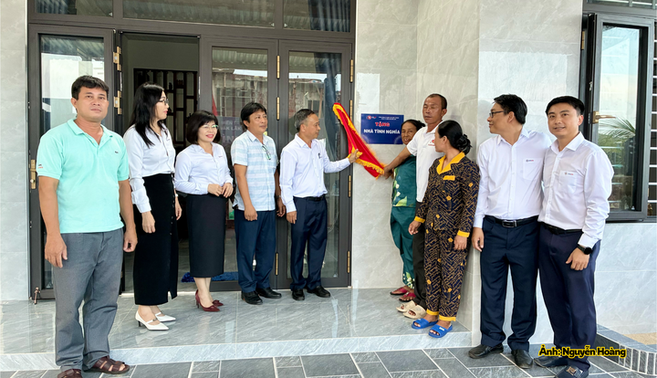 PC Đắk Lắk trao Nhà tình nghĩa 2026 cho hộ ông Phan Văn Vương tại thôn Hòa An, xã Xuân Cảnh.