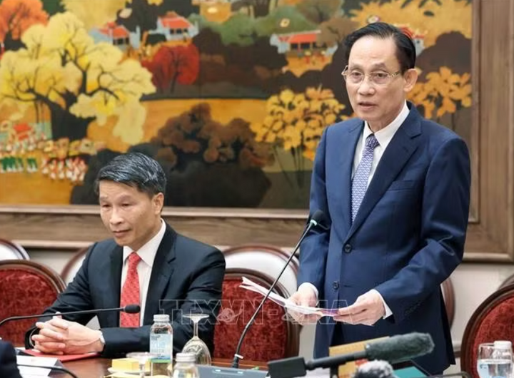 Đồng chí Lê Hoài Trung, Uỷ viên Bộ Chính trị, Bộ trưởng Bộ Ngoại giao phát biểu. Ảnh: Thống Nhất/TTXVN