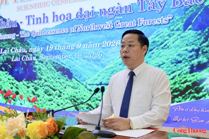 Chủ tịch UBND tỉnh Lai Châu Hà Quang Trung phát biểu khai mạc.