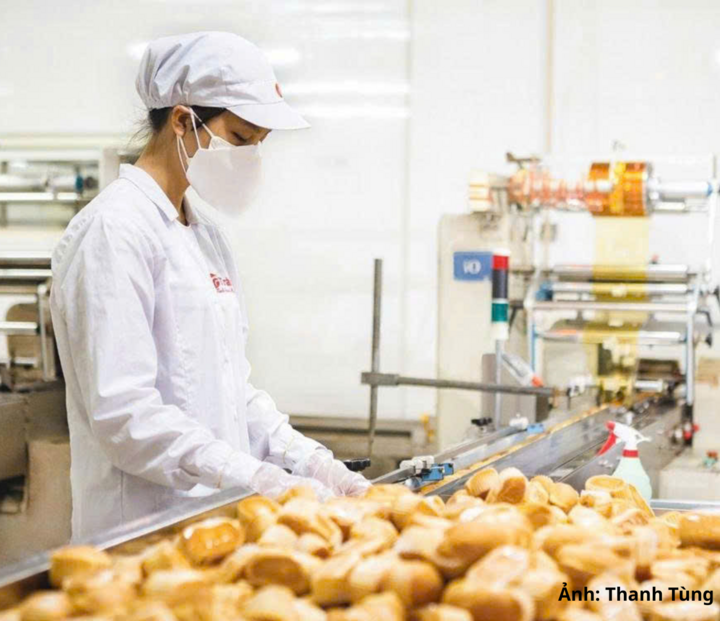 Công ty CP Bánh kẹo Tràng An 2 - Việt Nam bắt đầu vào sản xuất hàng Tết.