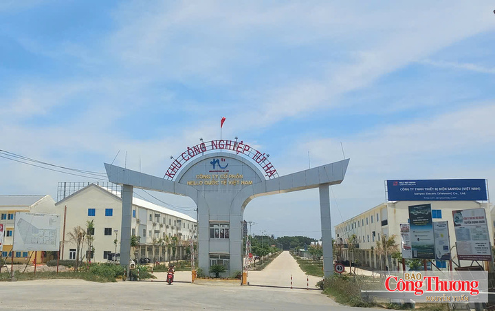 Khu công nghiệp Tứ Hạ là một trong những "trục không gian" mở rộng phát triển công nghiệp phía Bắc của thành phố Huế
