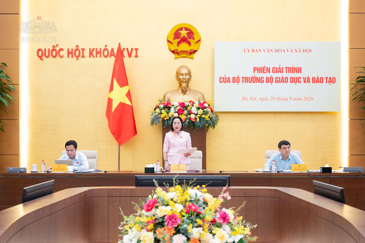 Phó Chủ tịch Quốc hội Nguyễn Thị Thanh phát biểu chỉ đạo tại Phiên giải trình. Ảnh: Vũ Hiếu