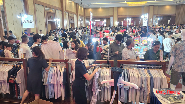 Đắk Lắk thúc đẩy sức mua, tập trung triển khai các chương trình khuyến mại, huy động sự tham gia của trung tâm thương mại, siêu thị, cửa hàng tiện lợi và hệ thống bán lẻ.