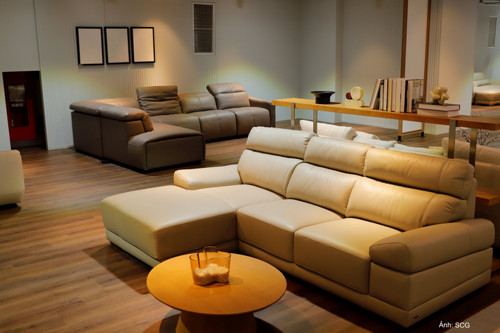 Tại SCG Home, khách hàng có thể tìm thấy đầy đủ các nhóm sản phẩm cho ngôi nhà từ gạch ốp lát, tường ốp, thiết bị vệ sinh đến nội thất và đồ trang trí nhà cửa đến từ các thương hiệu chính hãng 100%.