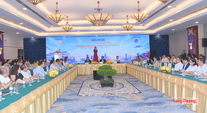 Toàn cảnh hội nghị.