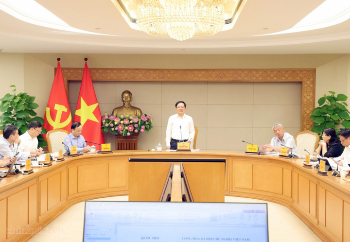 Phó Thủ tướng Hồ Quốc Dũng chủ trì cuộc họp với các bộ, cơ quan liên quan về dự án Luật Đất đai (sửa đổi) - Ảnh: chinhphu.vn/Gia Huy
