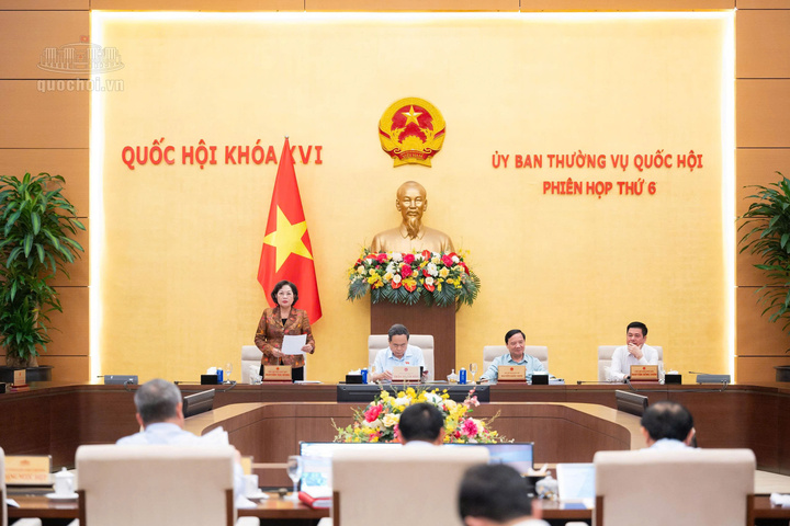 Ủy ban Thường vụ Quốc hội cho ý kiến về dự án Luật sửa đổi, bổ sung một số điều của Luật Thuế sử dụng đất phi nông nghiệp và Luật Thuế thu nhập doanh nghiệp. Ảnh: Vũ Hiếu