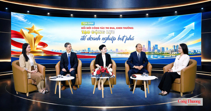 Diễn giả tham gia trao đổi tại sự kiện.