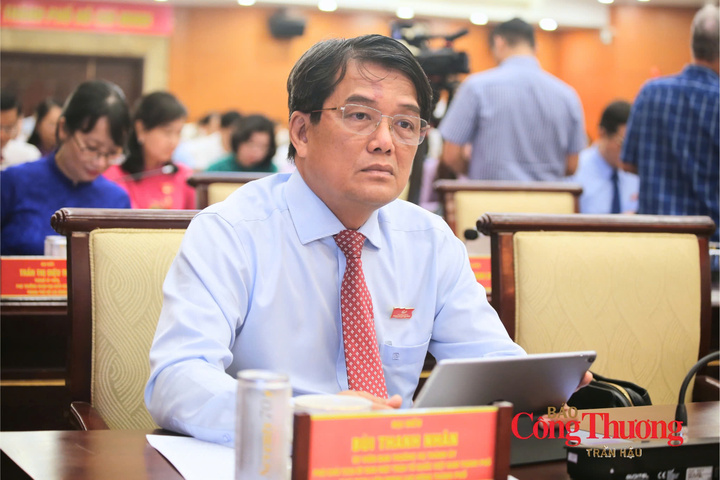 Ông Bùi Thanh Nhân, Ủy viên Ban Thường vụ Thành ủy, Phó Chủ tịch Ủy ban Mặt trận Tổ quốc Việt Nam TP. Hồ Chí Minh, Chủ tịch Liên đoàn Lao động (LĐLĐ) TP. Hồ Chí Minh.