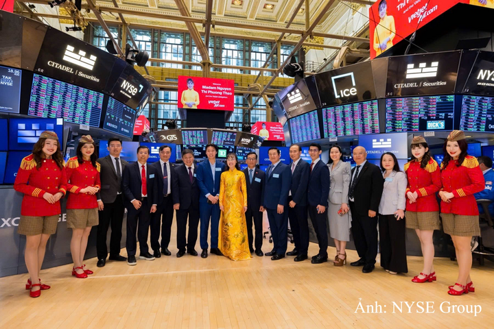 Chủ tịch Sovico, Vietjet Nguyễn Thị Phương Thảo thăm NYSE và dự lễ rung chuông của Ngoại trưởng Mỹ Marco Rubio sáng 21/9.