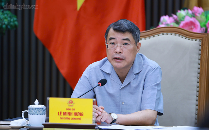 Thủ tướng chỉ đạo các nhiệm vụ, giải pháp cần triển khai với 12 dự án đang chậm tiến độ, có tỉ lệ giải ngân thấp - Ảnh: chinhphu.vn/Nhật Bắc