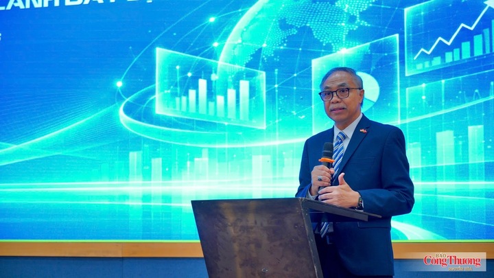 Ông Adam Mulawarman Tugio - Đại sứ Đặc mệnh Toàn quyền nước Cộng hòa Indonesia tại Việt Nam.