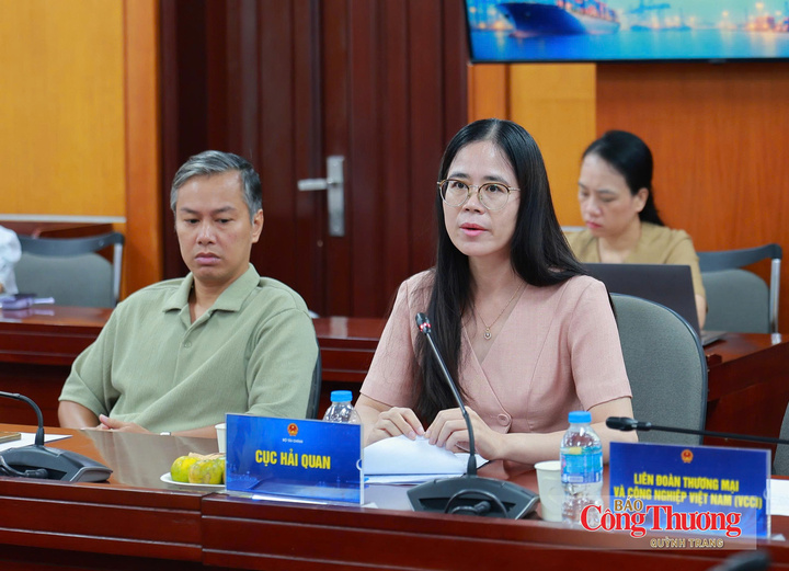 Đại diện Cục Hải quan phát biểu tại hội nghị.