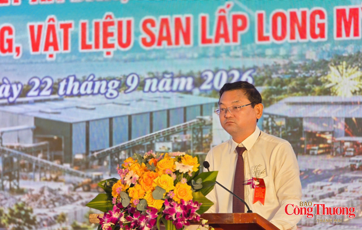 Ông Nguyễn Tự Công Hoàng, Phó Chủ tịch UBND tỉnh Gia Lai phát biểu chỉ đạo tại lễ khởi công.