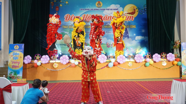 Chương trình “Đêm hội Trăng rằm” mang đến cho các em nhỏ một mùa Trung thu trọn vẹn, ấm áp và yêu thương.