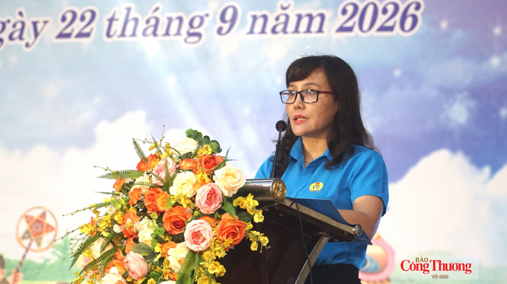 Bà Nguyễn Thị Ngọc Ánh, Phó Chủ tịch Liên đoàn Lao động TP. Đà Nẵng phát biểu tại chương trình