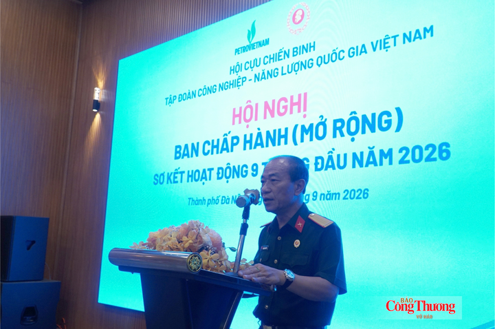 Ông Phạm Quang Dũng, Ủy viên Thường vụ Trung ương Hội Cựu chiến binh Việt Nam, Chủ tịch Hội Cựu chiến binh Petrovietnam phát biểu tại Hội nghị