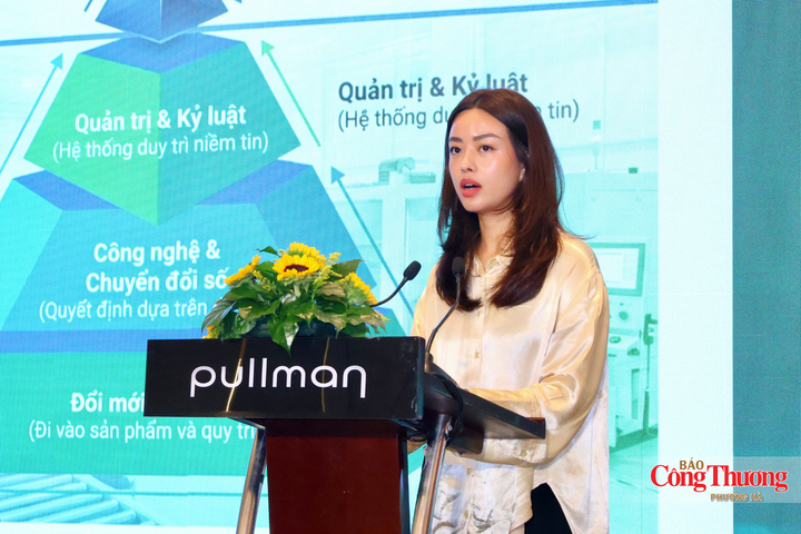 Bà Hà Kiều Oanh, Phó Trưởng phòng Phát triển năng lực Xúc tiến thương mại, Cục Xúc tiến thương mại (Bộ Công Thương) phát biểu tại sự kiện.