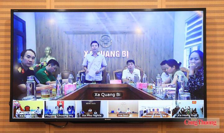 Đại diện lãnh đạo các đơn vị phát biểu tại cuộc họp.