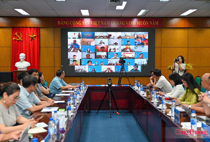 Hệ thống Thương vụ Việt Nam ở nước ngoài tham dự Hội nghị theo hình thức trực tuyến.