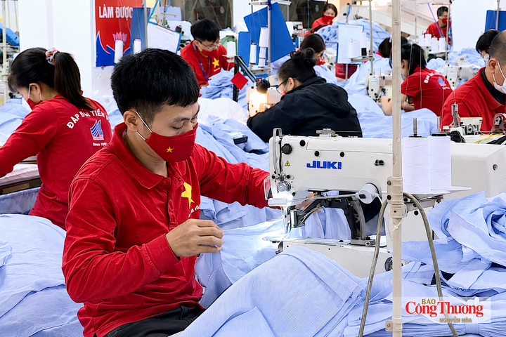 Động lực tăng trưởng chủ yếu đến từ ngành công nghiệp chế biến, chế tạo tiếp tục mở rộng.