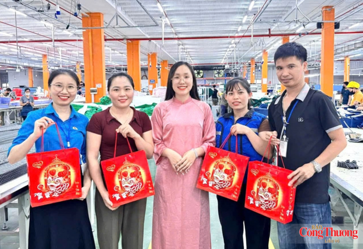 Hàng chục nghìn người lao động trong toàn tỉnh đã nhận quà nhân dịp Tết Trung thu