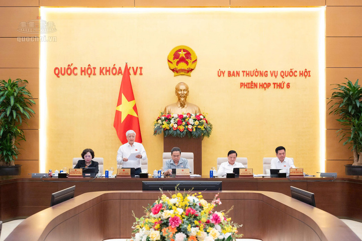 Chiều 24/9, Ủy ban Thường vụ Quốc hội cho ý kiến về dự án Luật Phát triển công nghiệp văn hóa. Ảnh: Vũ Hiếu
