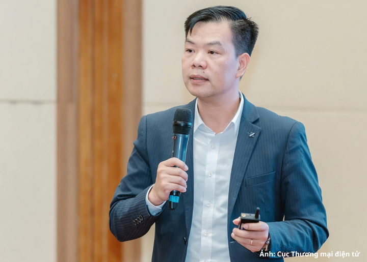 Ông Nguyễn Hữu Tuấn, Giám đốc Trung tâm Phát triển thương mại điện tử.