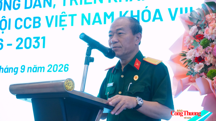 Ông Phạm Quang Dũng, Ủy viên Thường vụ Trung ương Hội Cựu chiến binh Việt Nam, Chủ tịch Hội Cựu chiến binh Petrovietnam phát biểu khai mạc hội nghị.