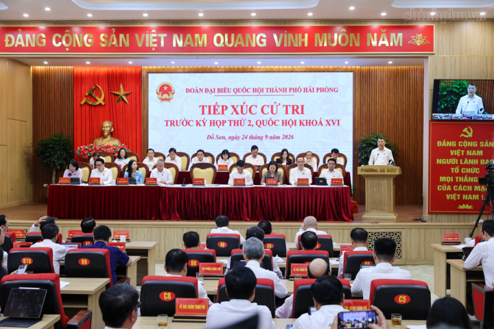Thủ tướng Chính phủ tiếp thu với tinh thần trách nhiệm cao nhất và chỉ đạo xử lý đến cùng những vấn đề thuộc thẩm quyền bảo đảm rõ tiến độ, rõ kết quả - Ảnh: chinhphu.vn/Nhật Bắc
