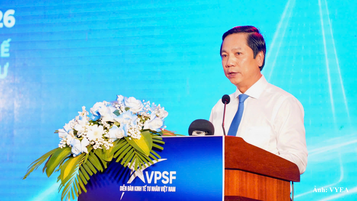 Ông Hoàng Nam - Phó Chủ tịch UBND tỉnh Quảng Trị phát biểu tại diễn đàn.