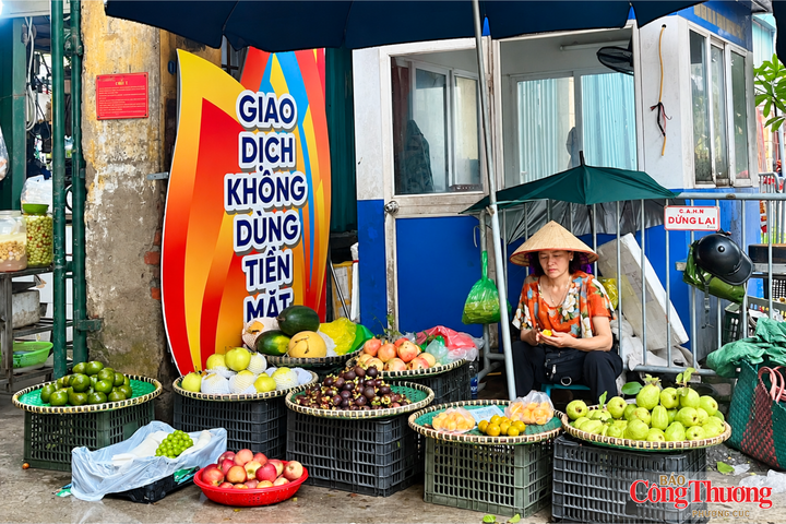 Thanh toán không tiền mặt đang trở thành một phần của đời sống số.