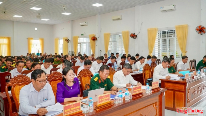 Phường Long Bình tổ chức hội nghị triển khai giải pháp hỗ trợ doanh nghiệp, hộ kinh doanh, tạo môi trường kinh doanh thuận lợi, minh bạch, ổn định.