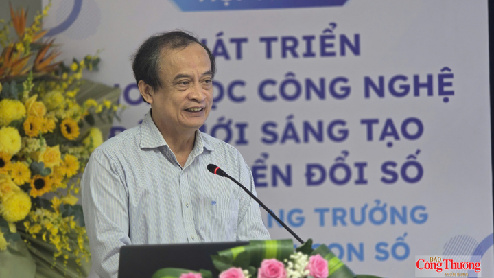 GS.TS. Nguyễn Thanh Phương, Đại học Cần Thơ, Trình bày tham luận tại hội thảo.