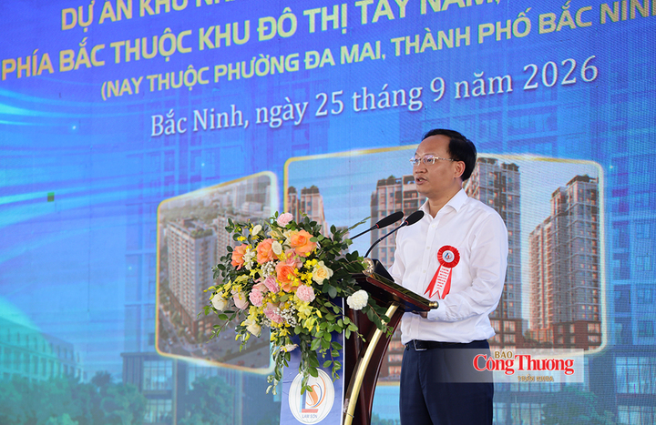 Phó Chủ tịch UBND thành phố Bắc Ninh Phạm Văn Thịnh phát biểu tại buổi lễ.