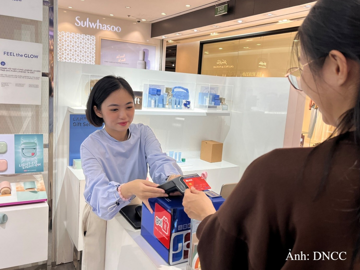 Mỗi giao dịch contactless thành công, NAPAS và Mastercard đóng góp.