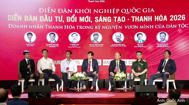 Các diễn giả tham gia phiên đối thoại: “Doanh nghiệp trong thời đại mới, kỷ nguyên vươn mình của dân tộc”.